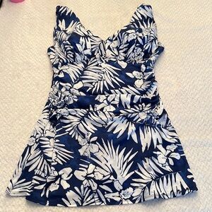 Saejous Swimsuit Women One Piece Blue White Floral Lined Swimdress NWT Size 8